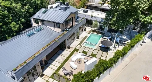 1914 Laurel Canyon Blvd Photo 1