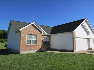 217 Longleaf Pine Dr, Festus, MO 63028
