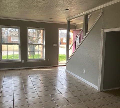 2nd image of 705 Harmon Cir