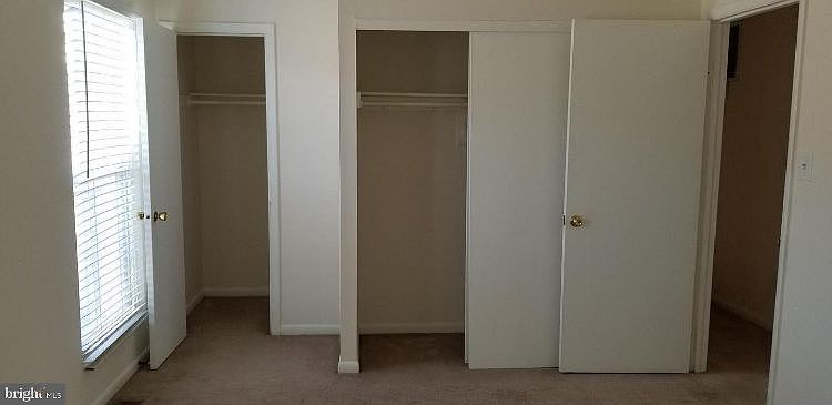 2nd image of 18 Oak Dr