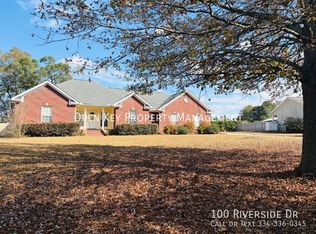 100 Riverside Dr, Dothan, AL 36303