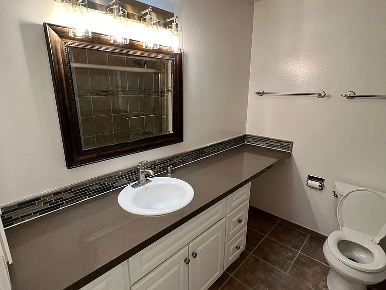 Danville Court Apartments — Photo 9