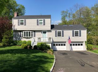 18 Steeple Top Rd, Norwalk, CT 06853