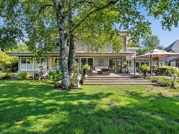 3717 Kawkawlin River Dr, Bay City, MI 48706
