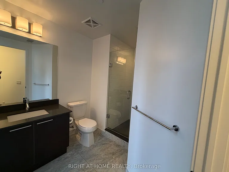 10 Park Lawn Rd #522 — Photo 25