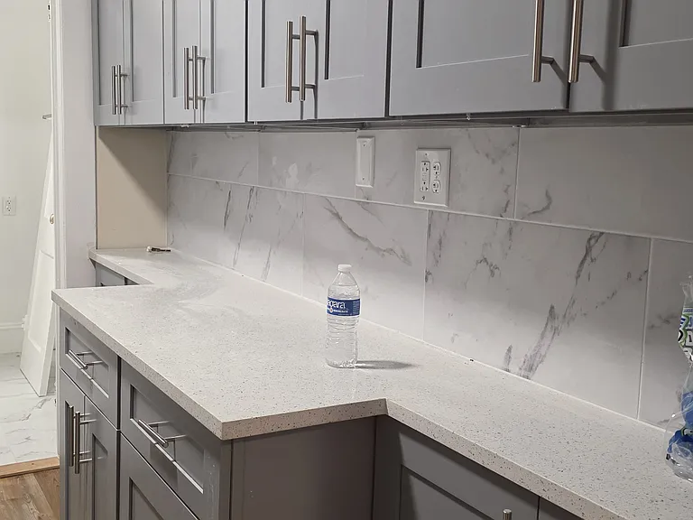 306 Hudson Ave #3F — Photo 9