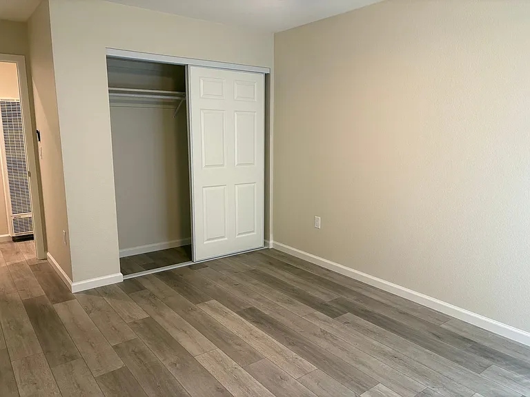 1017 Madera Ave — Photo 13