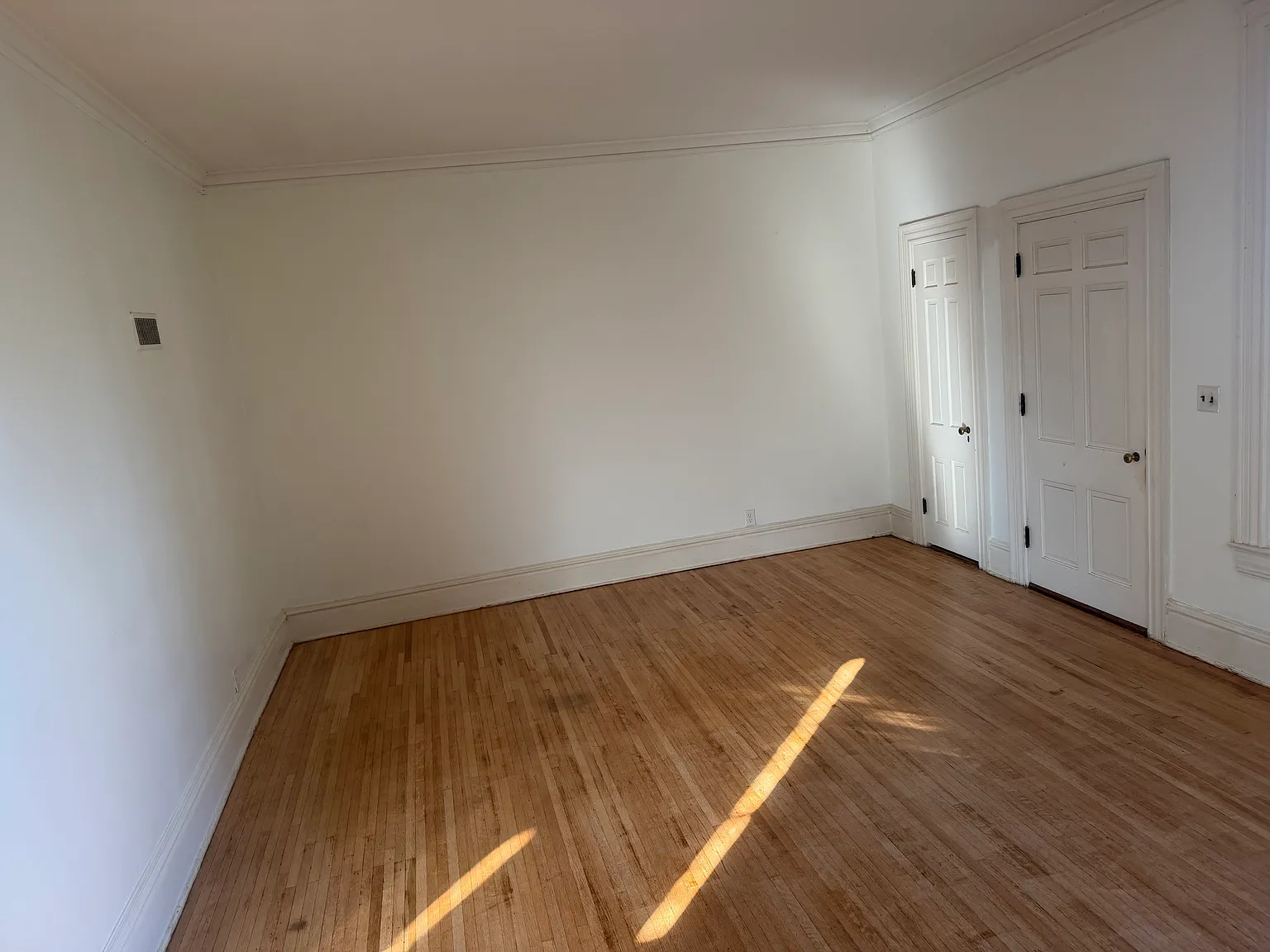 2 bed, 3572 sqft, $1,250 — Photo 3