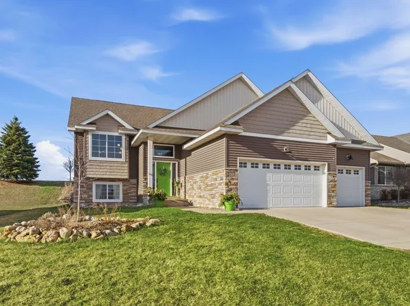 932 Forest Edge Dr, Jordan, MN 55352