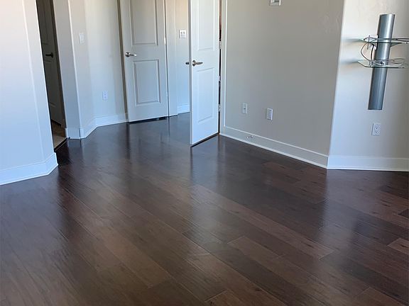4th image of 945 E Playa Del Norte Dr