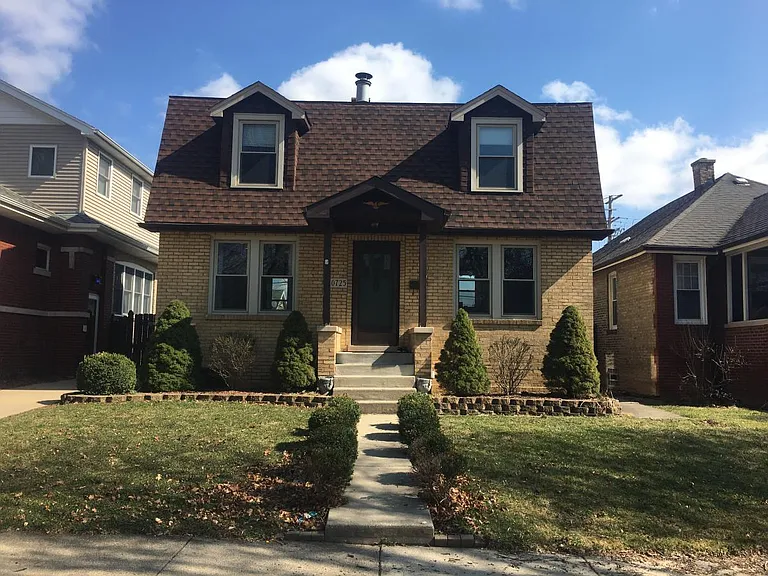 10725 S Artesian Ave — Photo 1