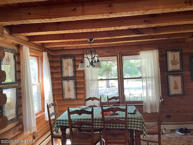 375 Arrowhead Dr — Photo 2