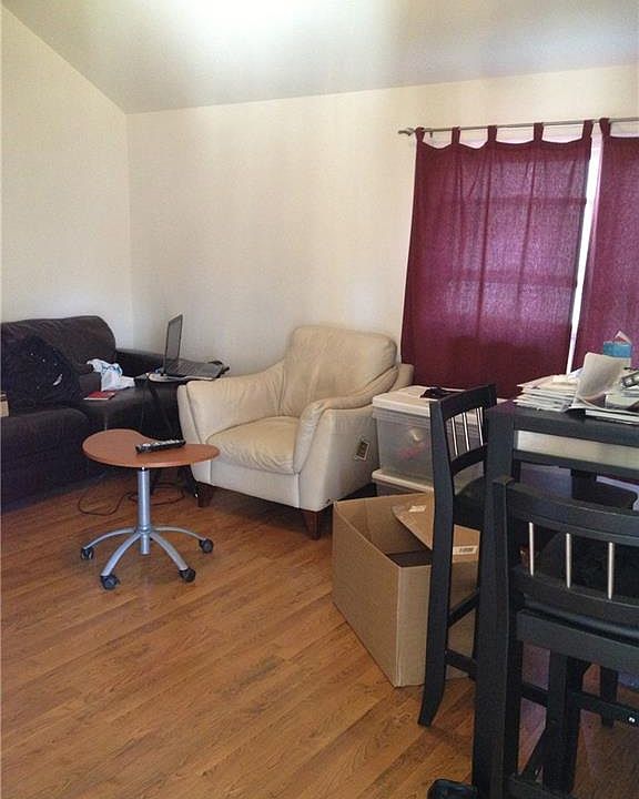 2nd image of 441 Manville Rd