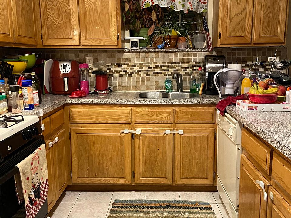 1st image of 812 Vincent Ave