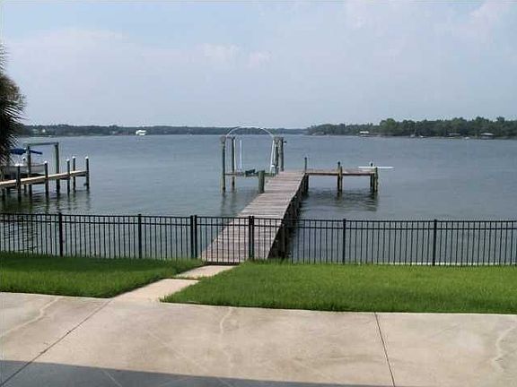 4th image of 2405 Palm Harbor Dr