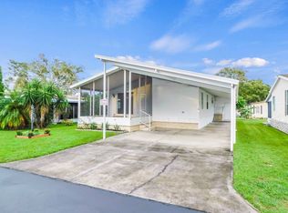 5818 Windtree Dr, Zephyrhills, FL 33541