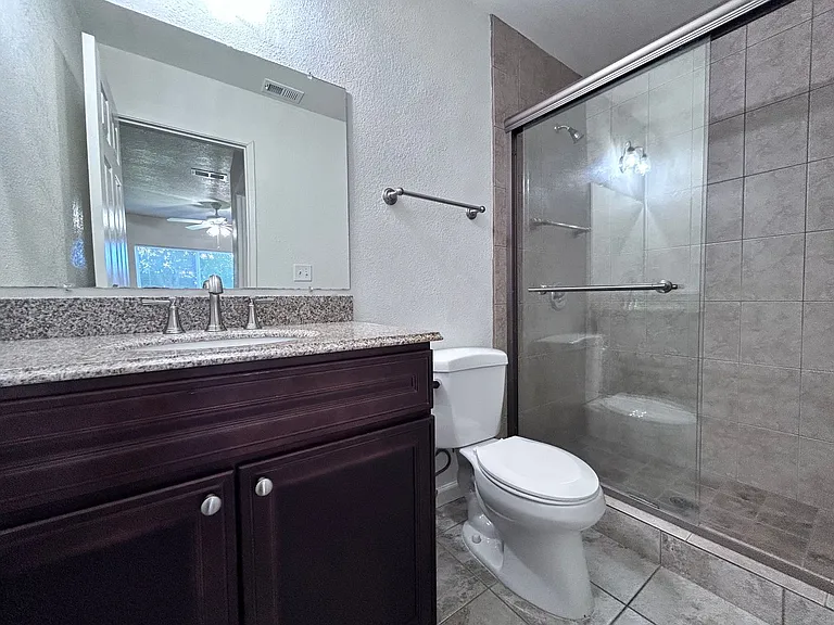 3148-3150 Laurelhurst Dr — Photo 13