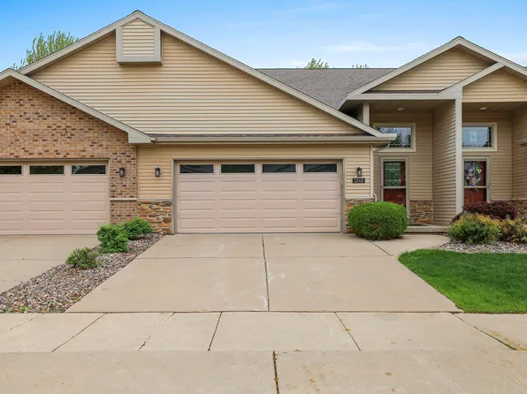 1243 Prairie Falcon Trl, Green Bay, WI 54313