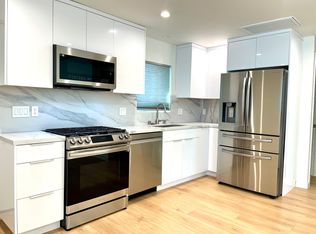 22261 Haynes St, Canoga Park, CA 91303
