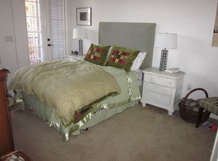 1320 NW 3rd Ave APT 250, Gainesville, FL 32603