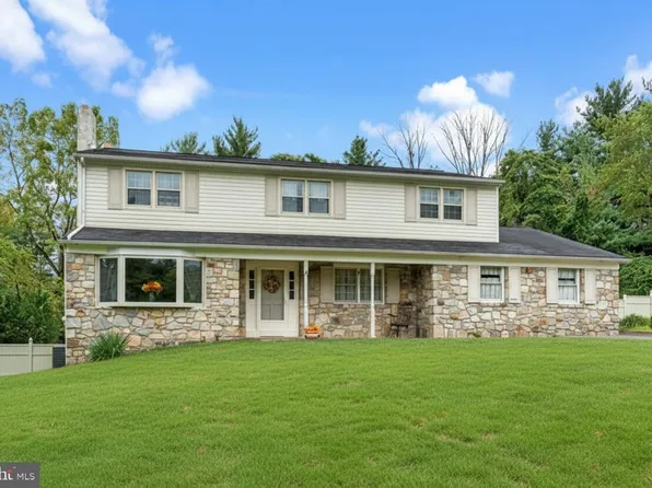 18 Prince Cir, Churchville, PA 18966