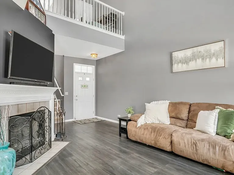 2904 Falling Waters Dr — Photo 11