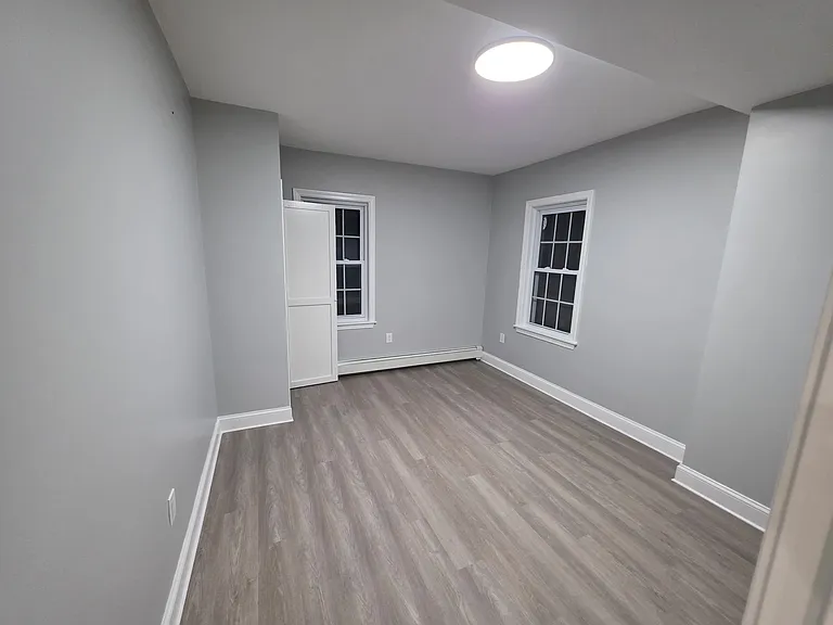 14 Stanley Ave #1 — Photo 3