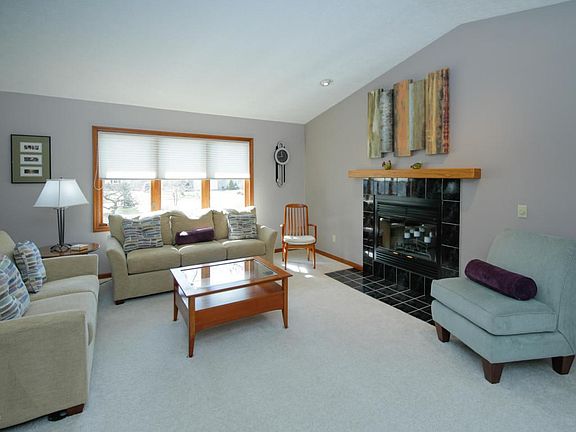 1016 Woodland Dr-103