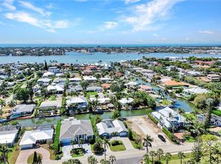 1550 Sandpiper St, Naples, FL 34102