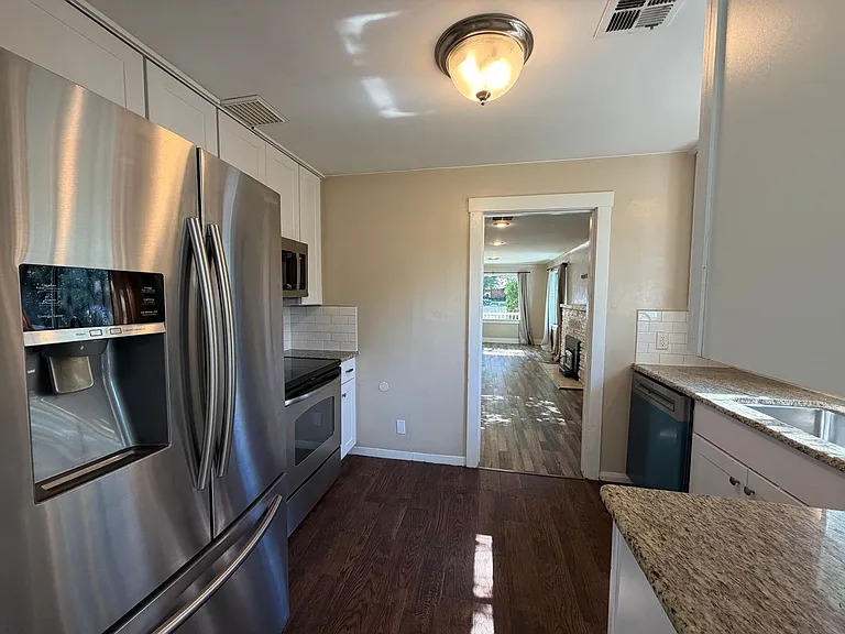 337 W 200 N — Photo 8