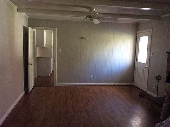 3rd image of 2460 Camino Real S
