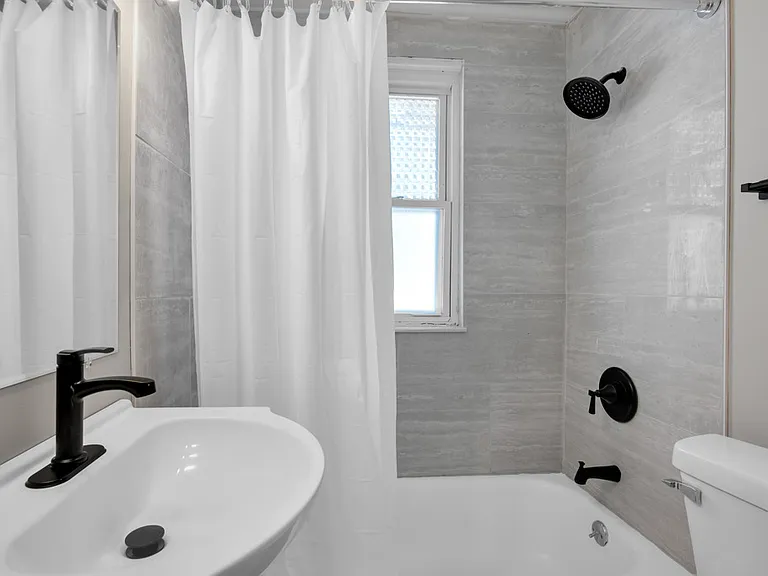 429 Linden Ave — Photo 9