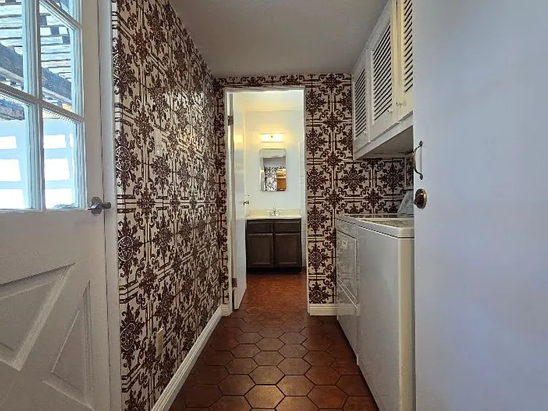 3030 El Camino Ave — Photo 18