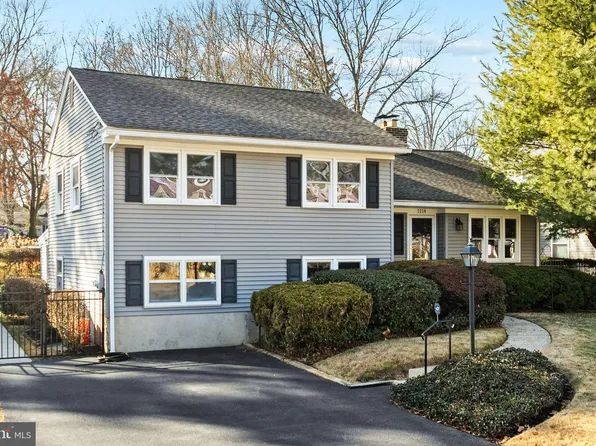 1114 Concord Dr, Haddonfield, NJ 08033