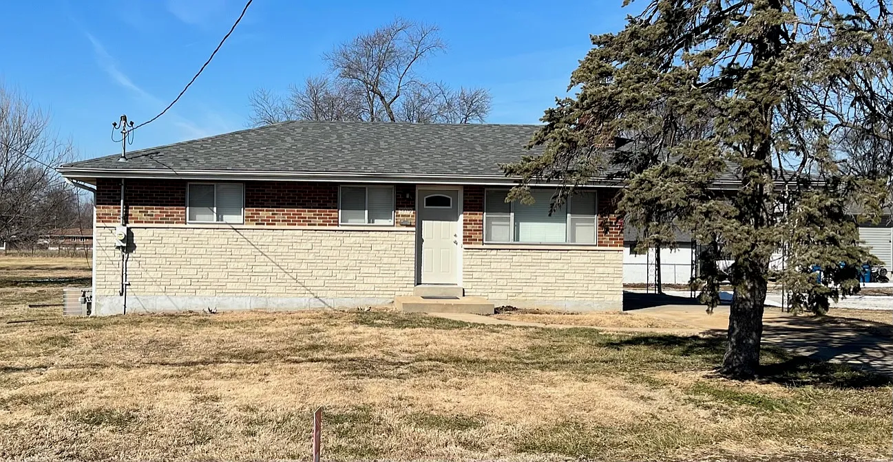 2 bed, $1,250 — Photo 1