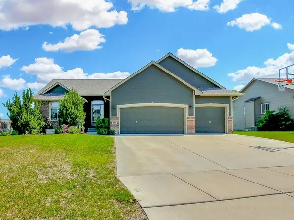 617 W Fieldstone Ct, Andover, KS 67002