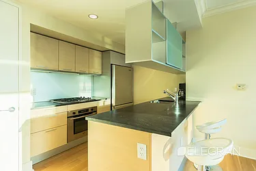 Rented by (Legacy) Elegran