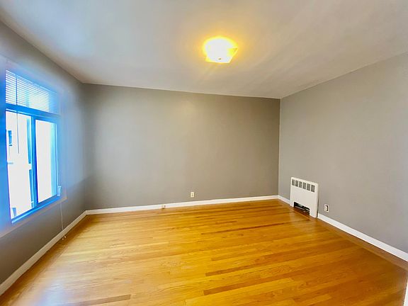5th image of 2645 Polk St APT 308