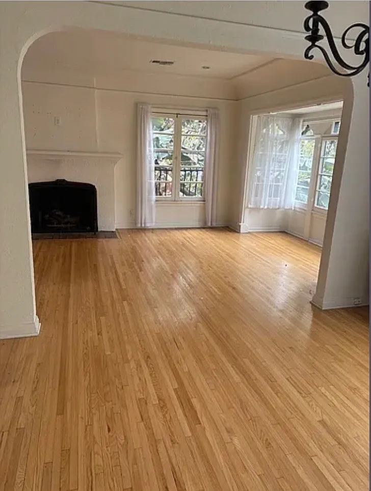 2 bed, 1300 sqft, $4,800 — Photo 2