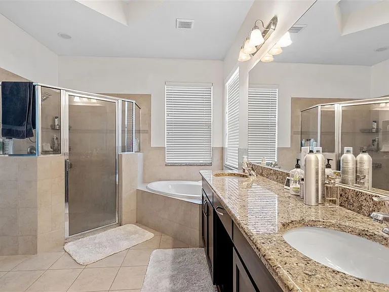 19419 Red Sky Ct — Photo 27