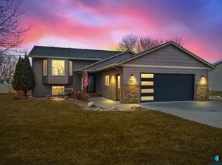 701 N Rose Ave, Tea, SD 57064
