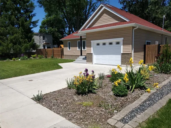2482 Rossini Blvd, Windsor, ON N8W 4R1