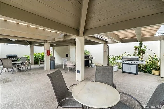 Studio, 375 sqft, $1,595 — Photo 2