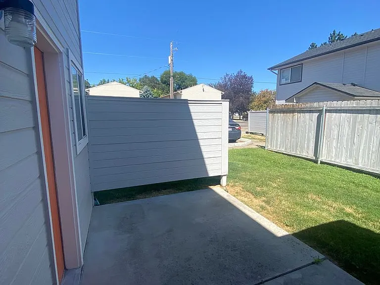 1207 S Ivy St — Photo 20