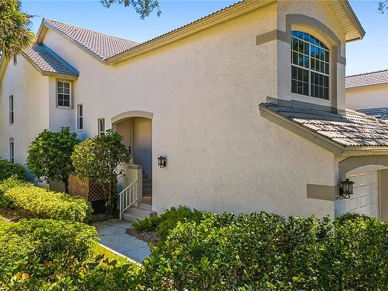 27080 Lake Harbor Ct #201 — Photo 2