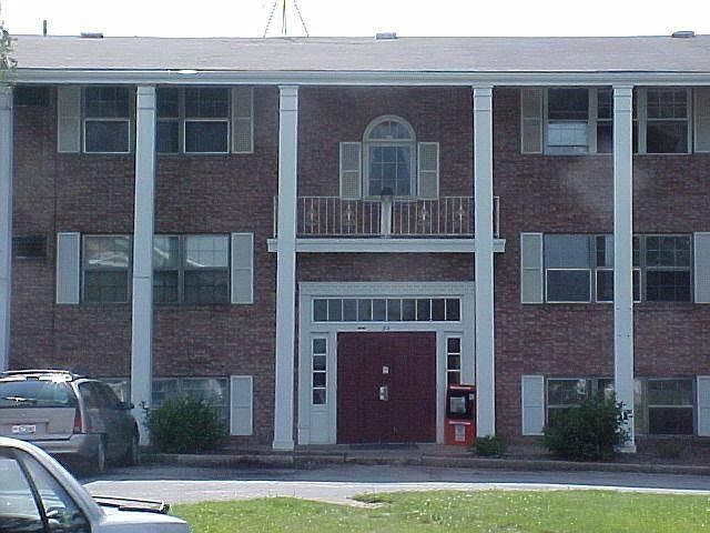 2nd image of 50 Westminster Ave