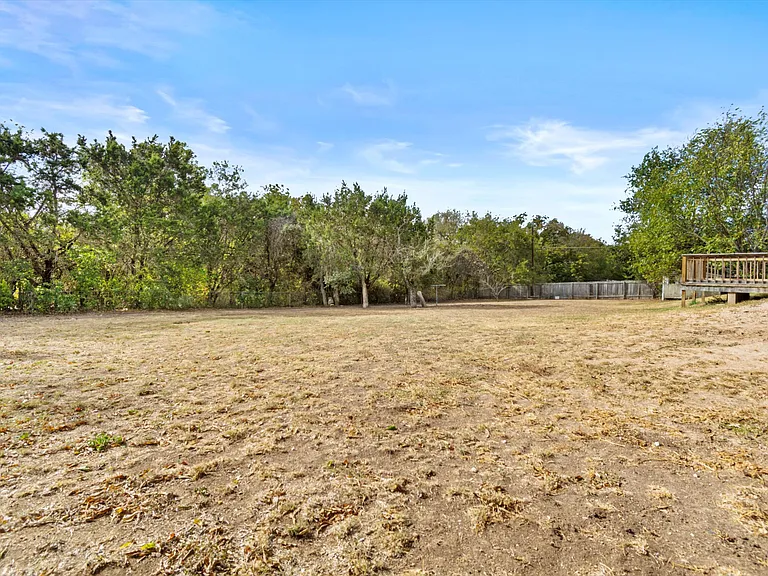 180 County Road 4933 — Photo 21