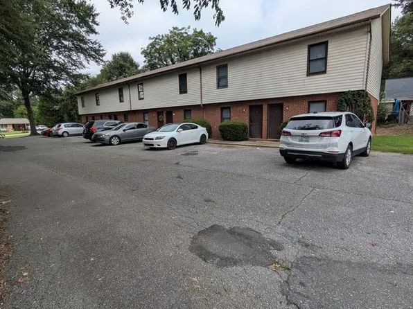 1637 16th St NE #6, Hickory, NC 28601