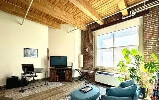 1 bed, 766 sqft, $1,380 — Photo 4