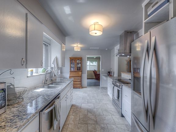 3rd image of 6712 E 51st Pl